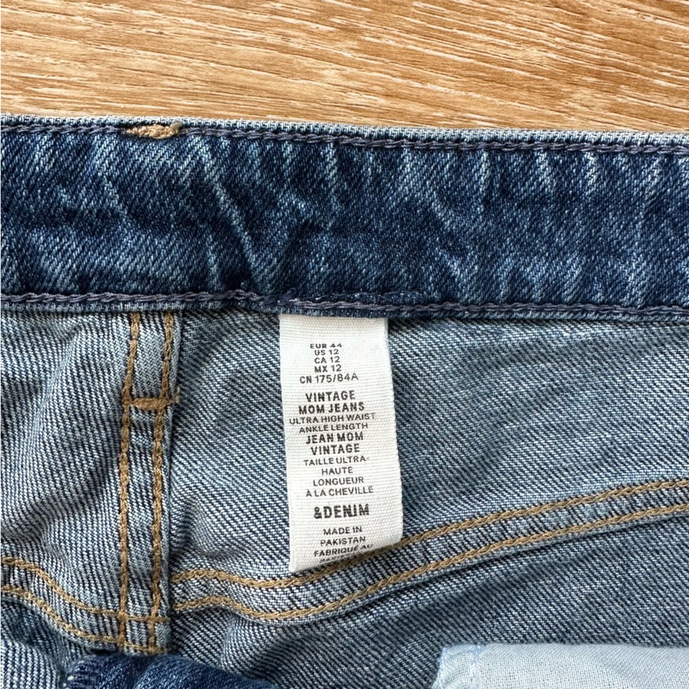 Mom Ultra High Ankle Jeans - Picture 8 of 8